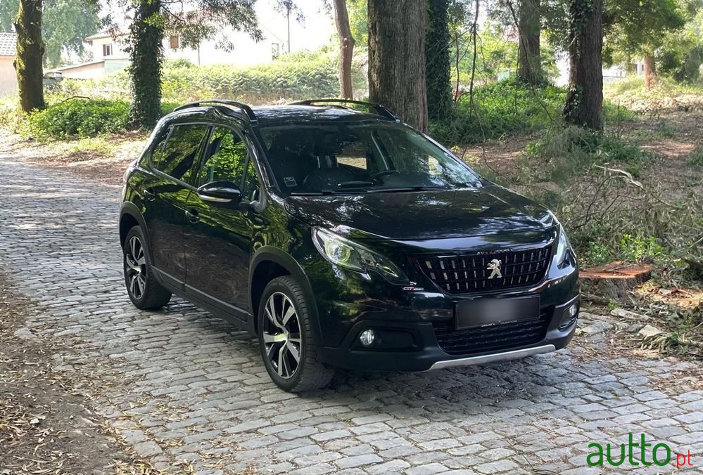 2018' Peugeot 2008 photo #1