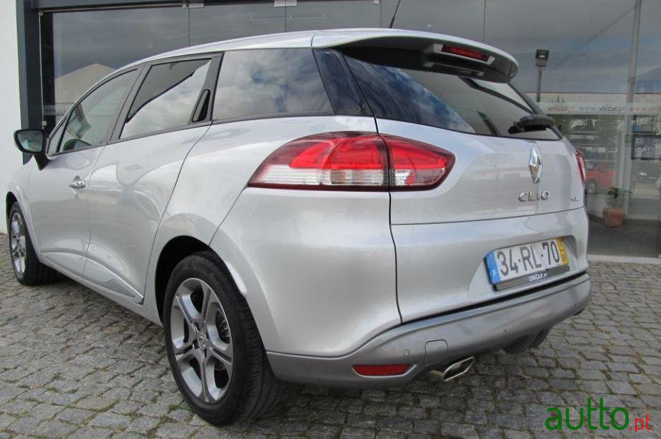 2016' Renault Clio Sport Tourer photo #3