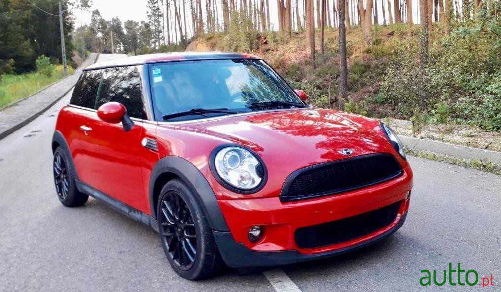 2010' MINI Cooper D photo #2