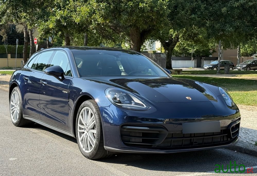 2021' Porsche Panamera Sport Turismo photo #1