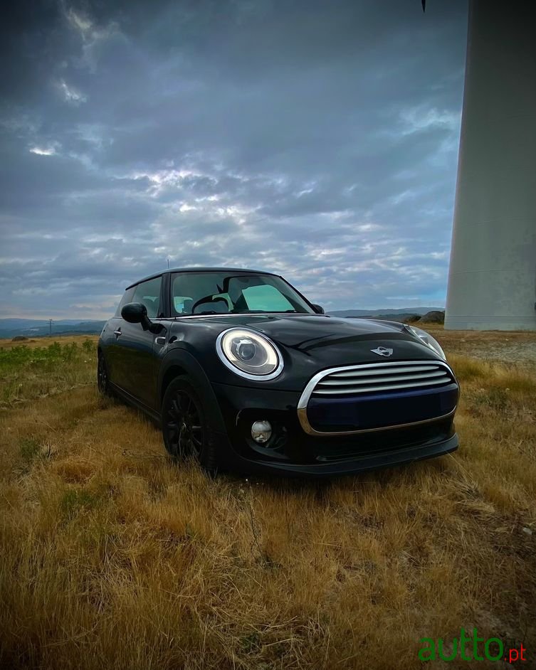 2015' MINI Cooper D 3 Portas photo #1