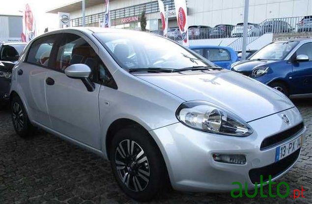 2015' Fiat Punto 1.3 M-Jet Easy S&S photo #2