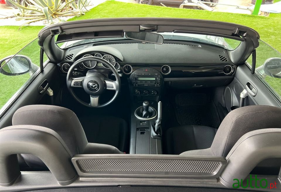 2006' Mazda MX-5 photo #4