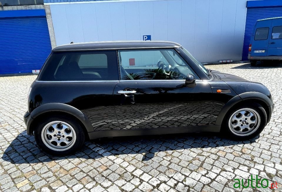 2004' MINI Cooper photo #4