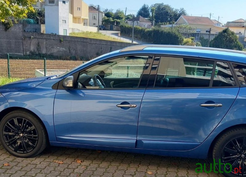 2013' Renault Megane Sport Tourer photo #3