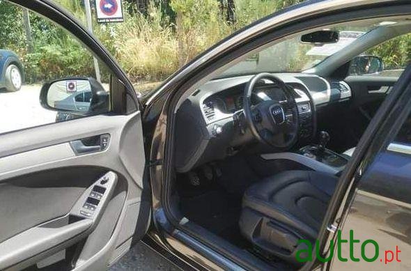 2011' Audi A4 photo #3