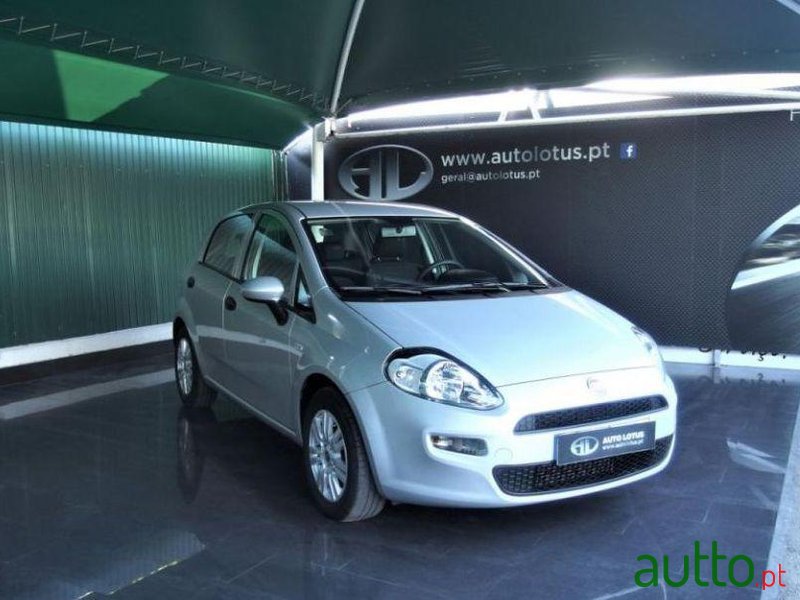 2015' Fiat Punto 1.3 M-Jet 5P 85 Cv photo #1