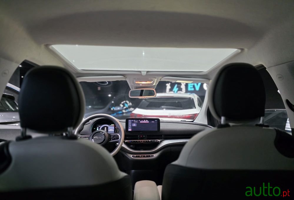 2023' Fiat 500e La Prima photo #5