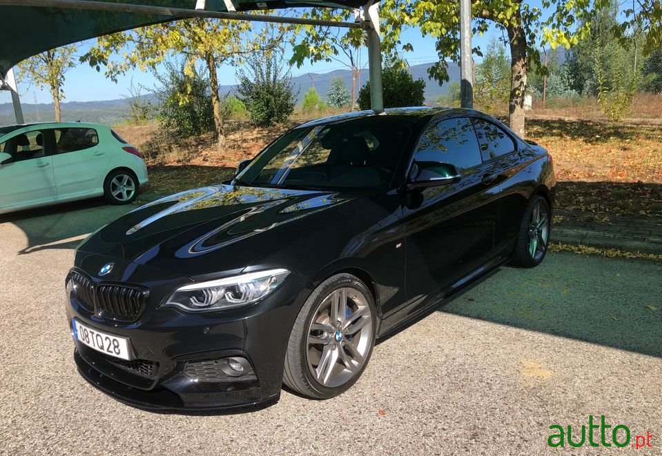 2017' BMW 225 photo #1