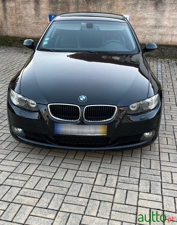 2007' BMW Série 3 D Coupe photo #3