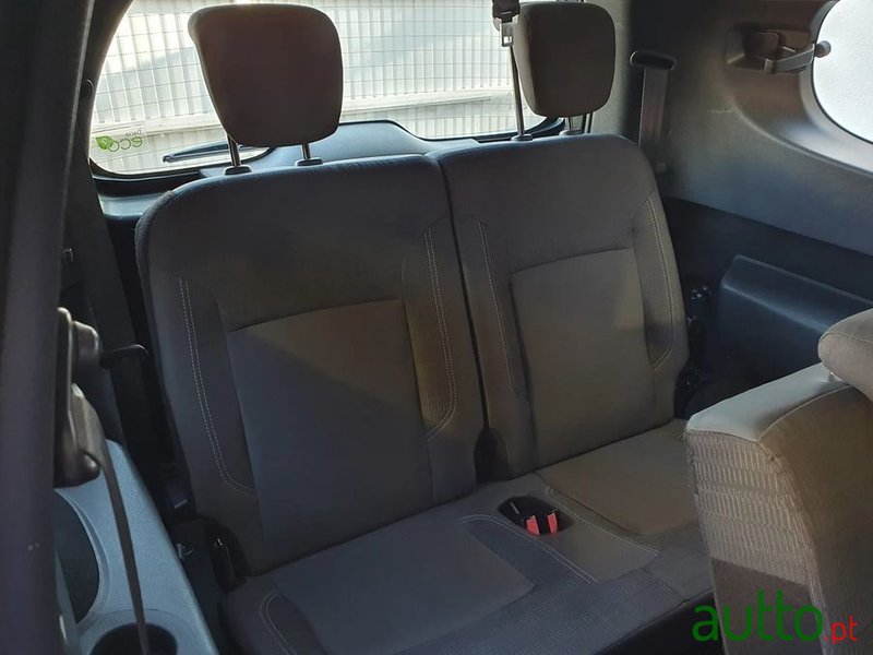 2015' Dacia Lodgy photo #6