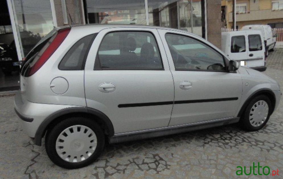 2004' Opel Corsa 1.2 16V Enjoy photo #2