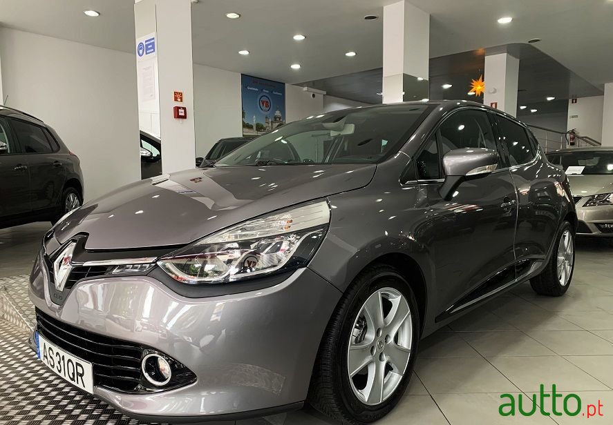 2014' Renault Clio photo #2