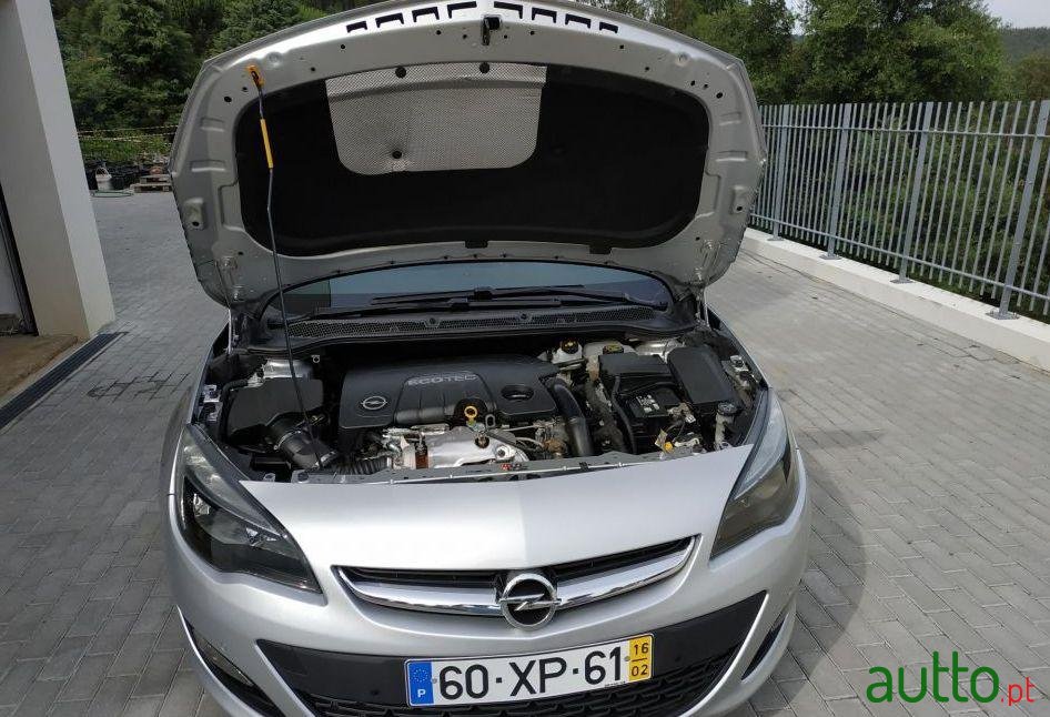 2016' Opel Astra Sports Tourer photo #3