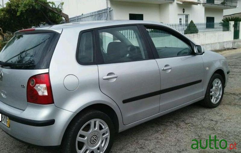 2004' Volkswagen Polo 1.2 Confortline photo #1