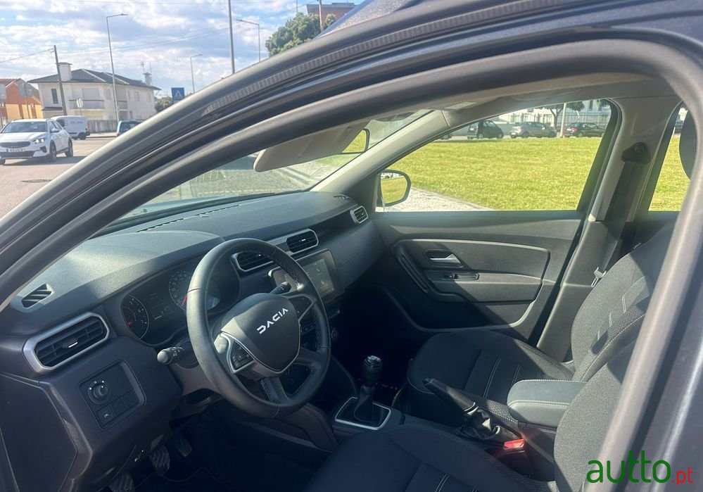 2023' Dacia Duster photo #5