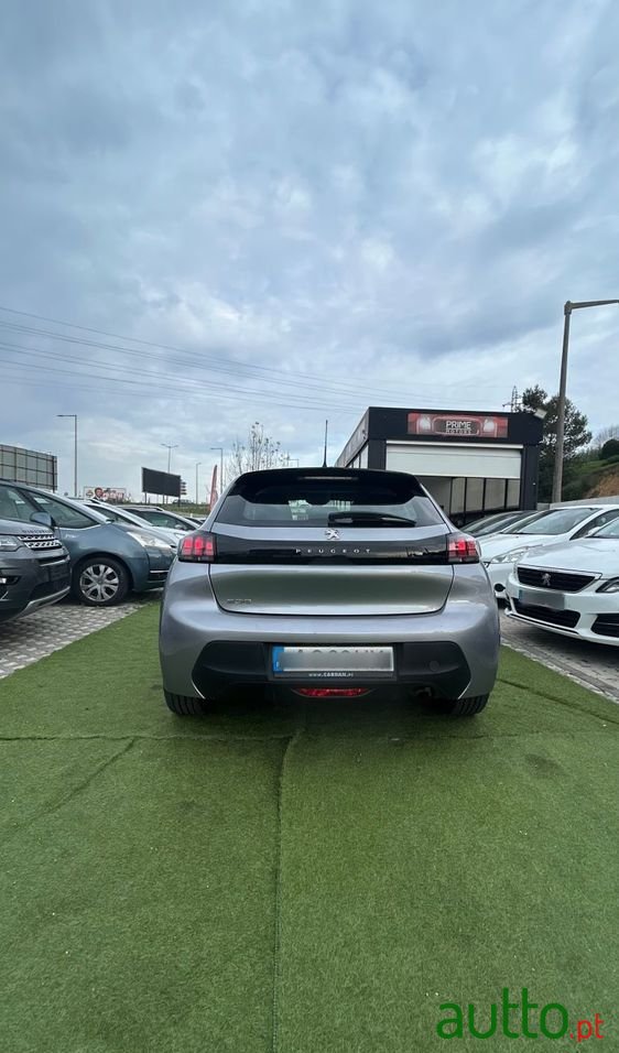 2020' Peugeot 208 photo #4