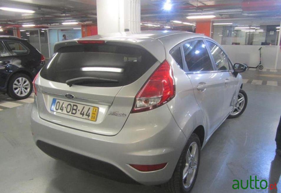 2013' Ford Fiesta 1.5 Tdci Titanium photo #2