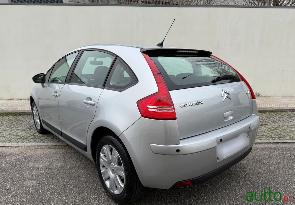 2009' Citroen C4 1.6 Hdi 110 Sx photo #4