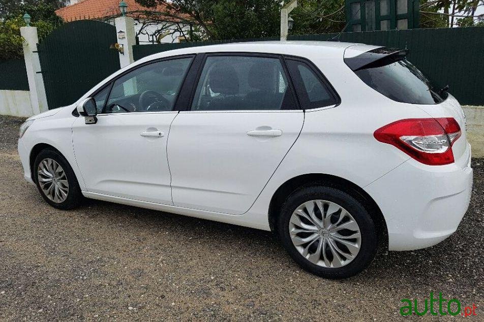 2013' Citroen C4 1.6 Hdi Seduction photo #1