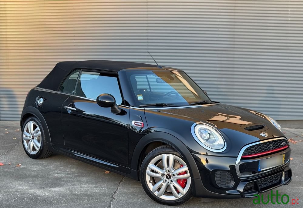 2016' MINI John Cooper Works photo #1