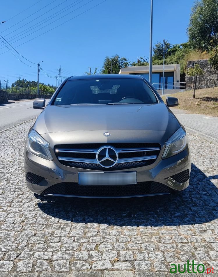 2013' Mercedes-Benz Classe A photo #1