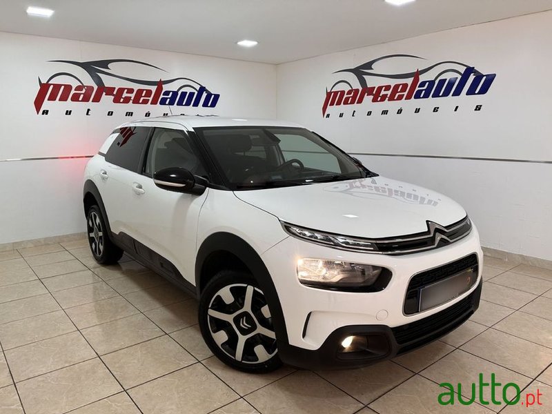 2019' Citroen C4 Cactus photo #3