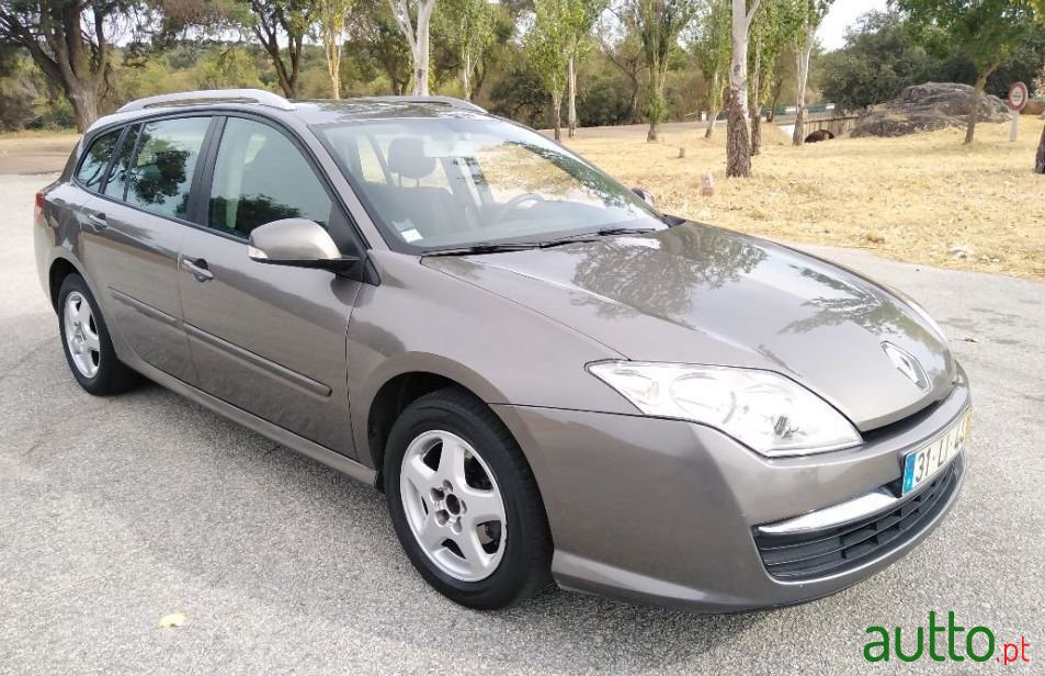 2008' Renault Laguna Break photo #5