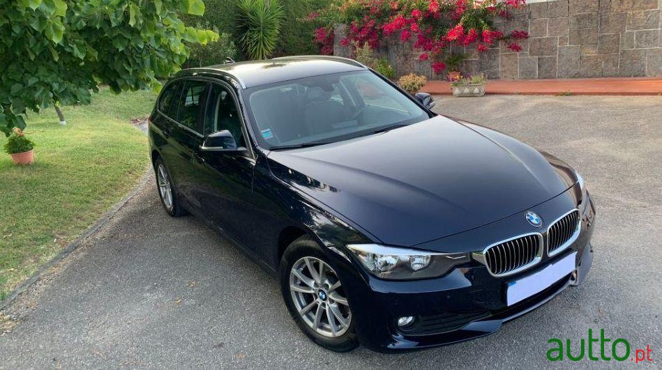 2015' BMW 318 photo #3