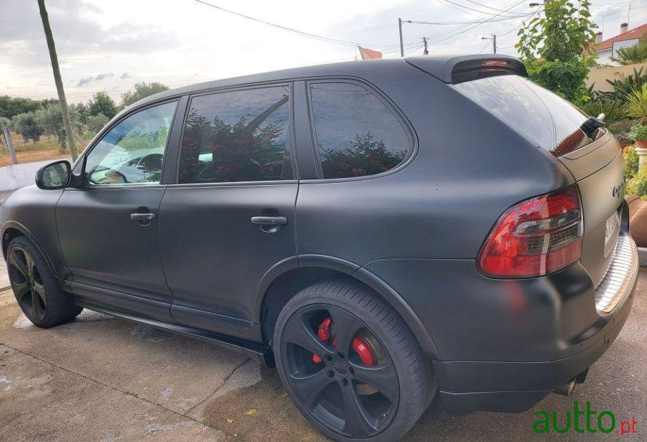 2004' Porsche Cayenne Turbo photo #2