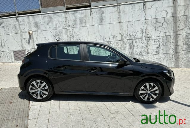 2023' Peugeot 208 photo #6