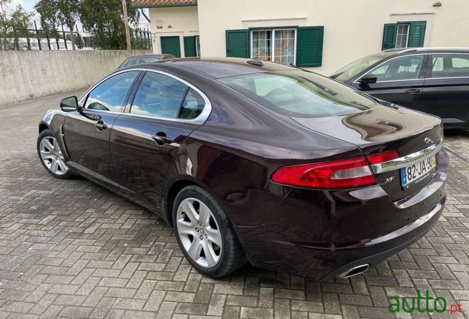 2010' Jaguar XF photo #3