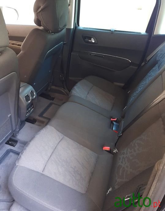 2010' Peugeot 3008 photo #5