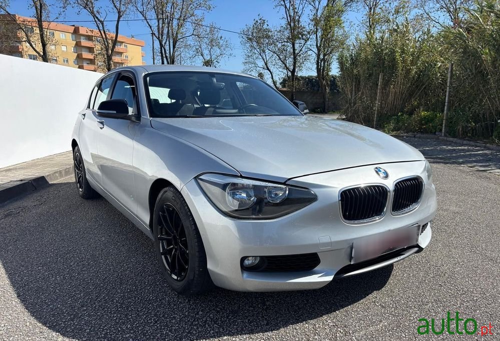 2012' BMW Série 1 D Efficientdynamics photo #1