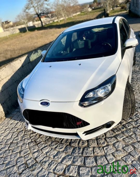 2013' Ford Focus photo #3