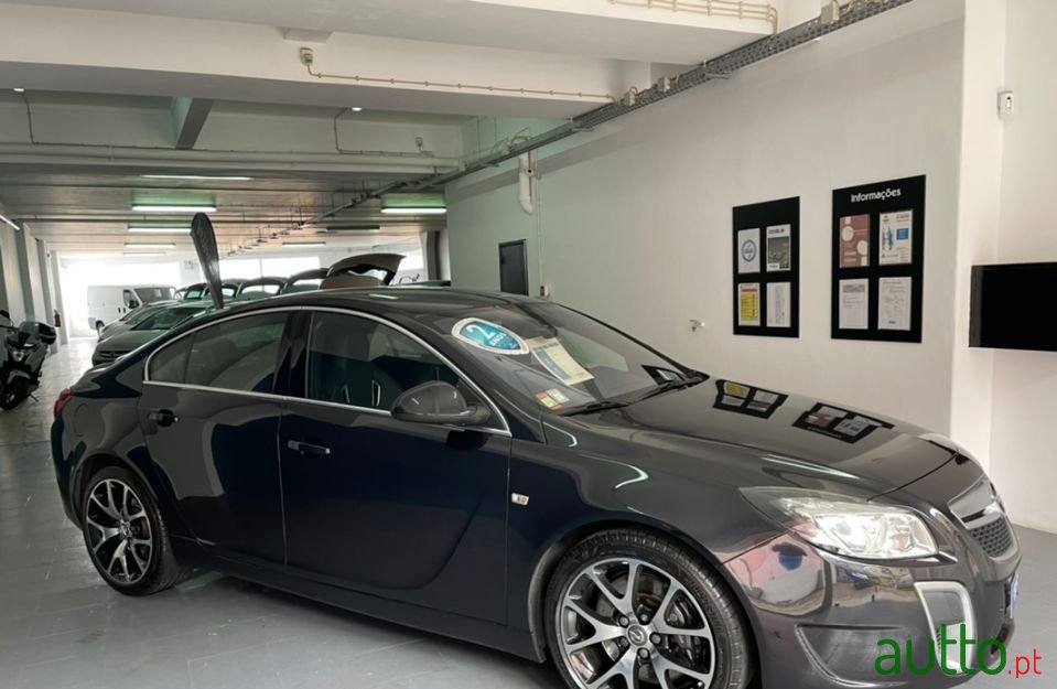 2009' Opel Insignia photo #1