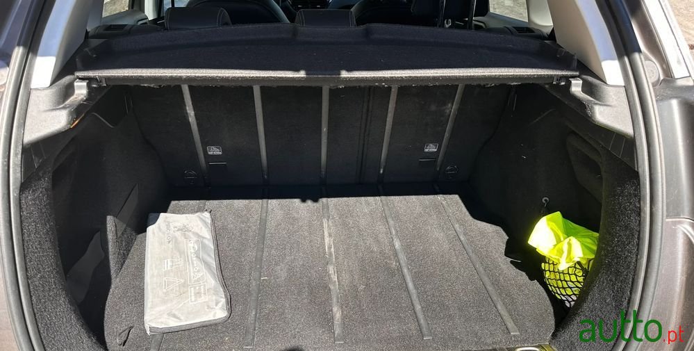 2014' Peugeot 2008 1.2 Vti Allure photo #4