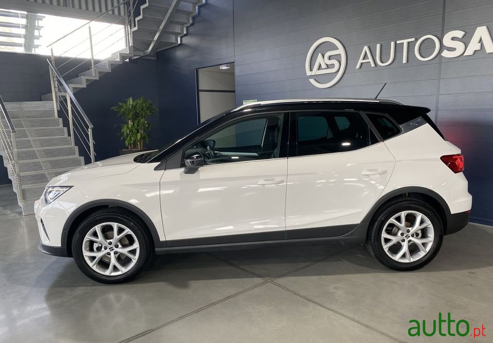 2022' SEAT Arona photo #2