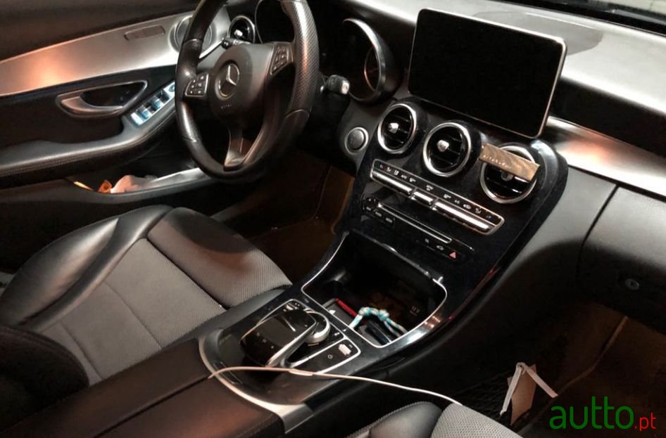 2015' Mercedes-Benz C-250 photo #5