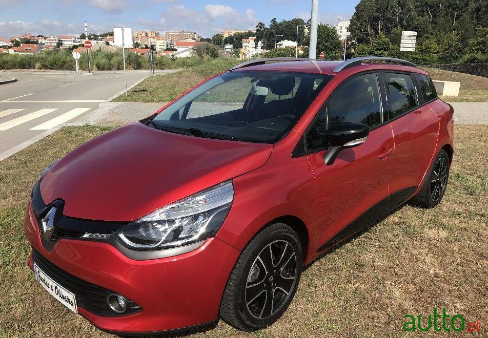 2013' Renault Clio Sport Tourer photo #1