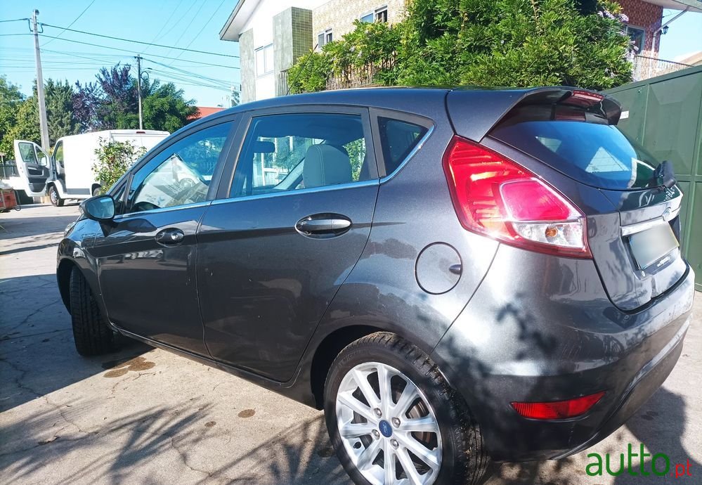 2015' Ford Fiesta 1.0 Ti-Vct Titanium photo #3