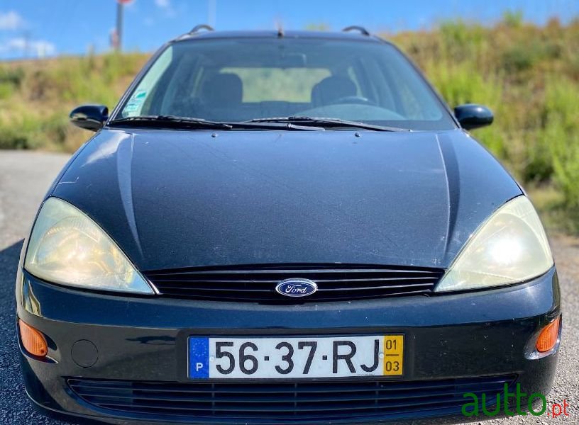 2001' Ford Focus Sw photo #2