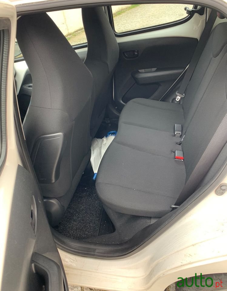 2014' Peugeot 108 1.0 E-Vti Active photo #2