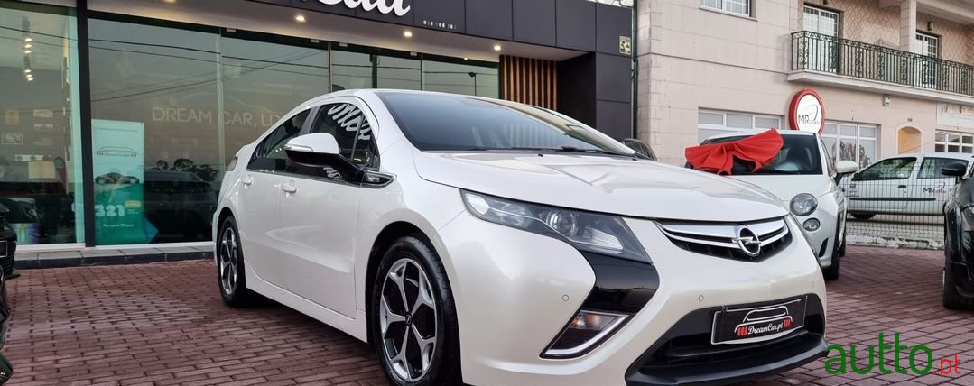 2012' Opel Ampera photo #2