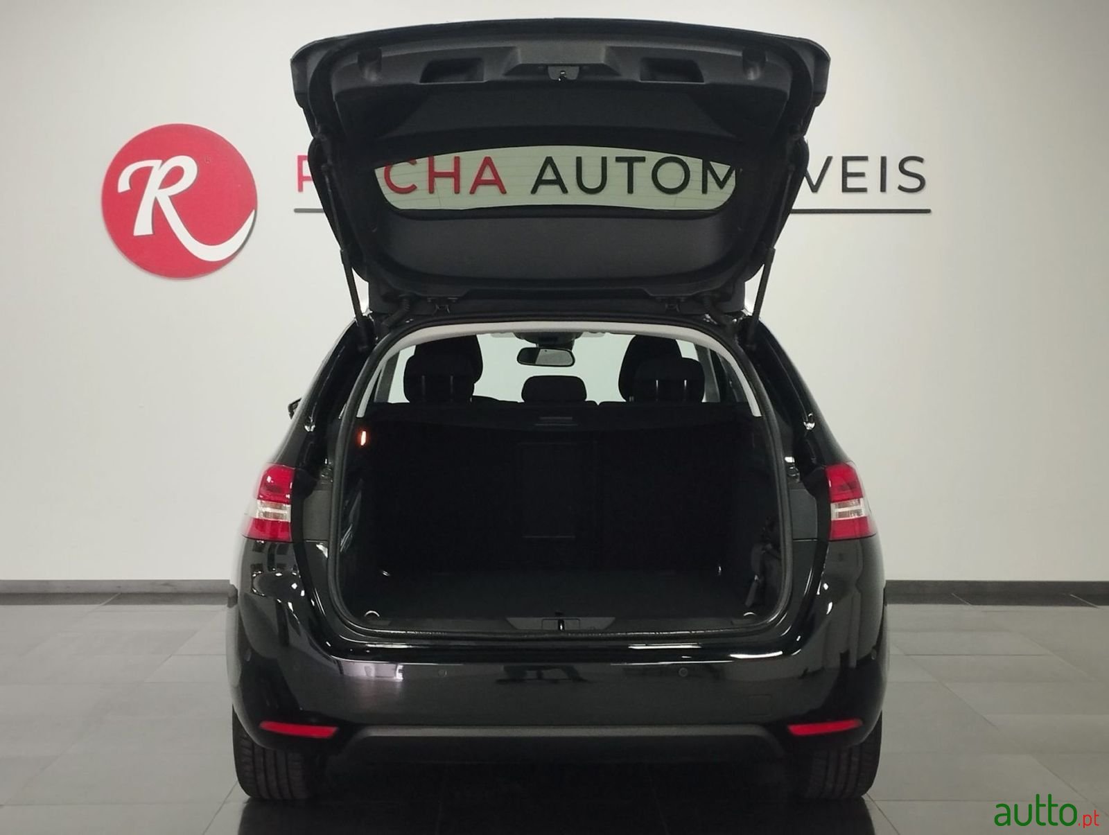 2018' Peugeot 308 Sw photo #5