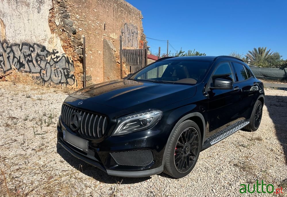 2015' Mercedes-Benz Classe Gla photo #6