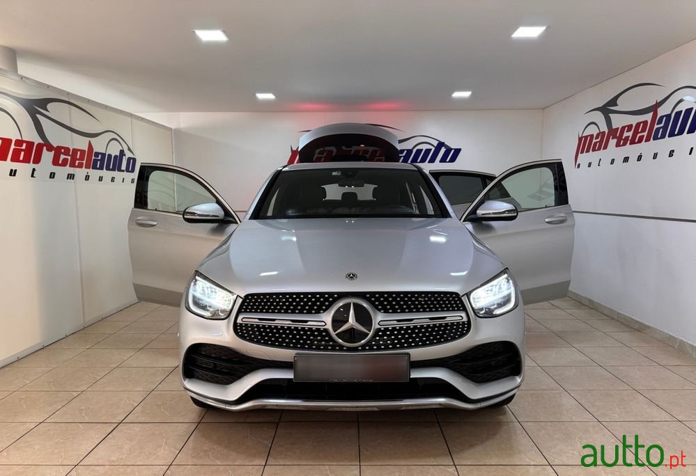 2019' Mercedes-Benz Classe Glc photo #2