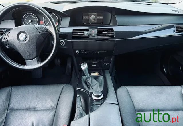 2007' BMW Série 5 D Touring photo #4