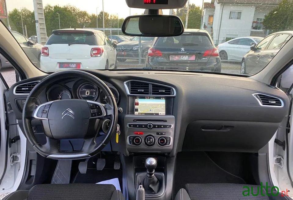 2015' Citroen C4 photo #5