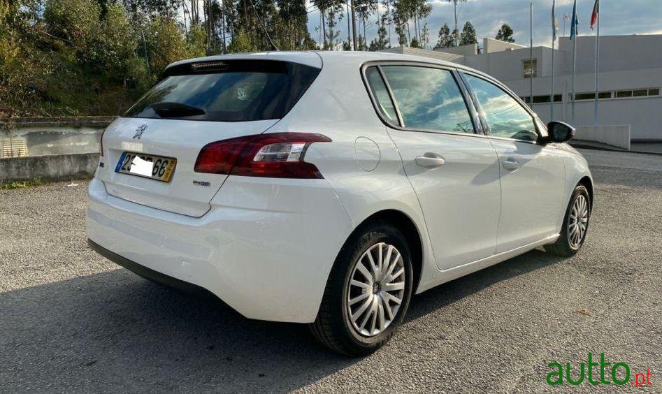 2015' Peugeot 308 photo #4